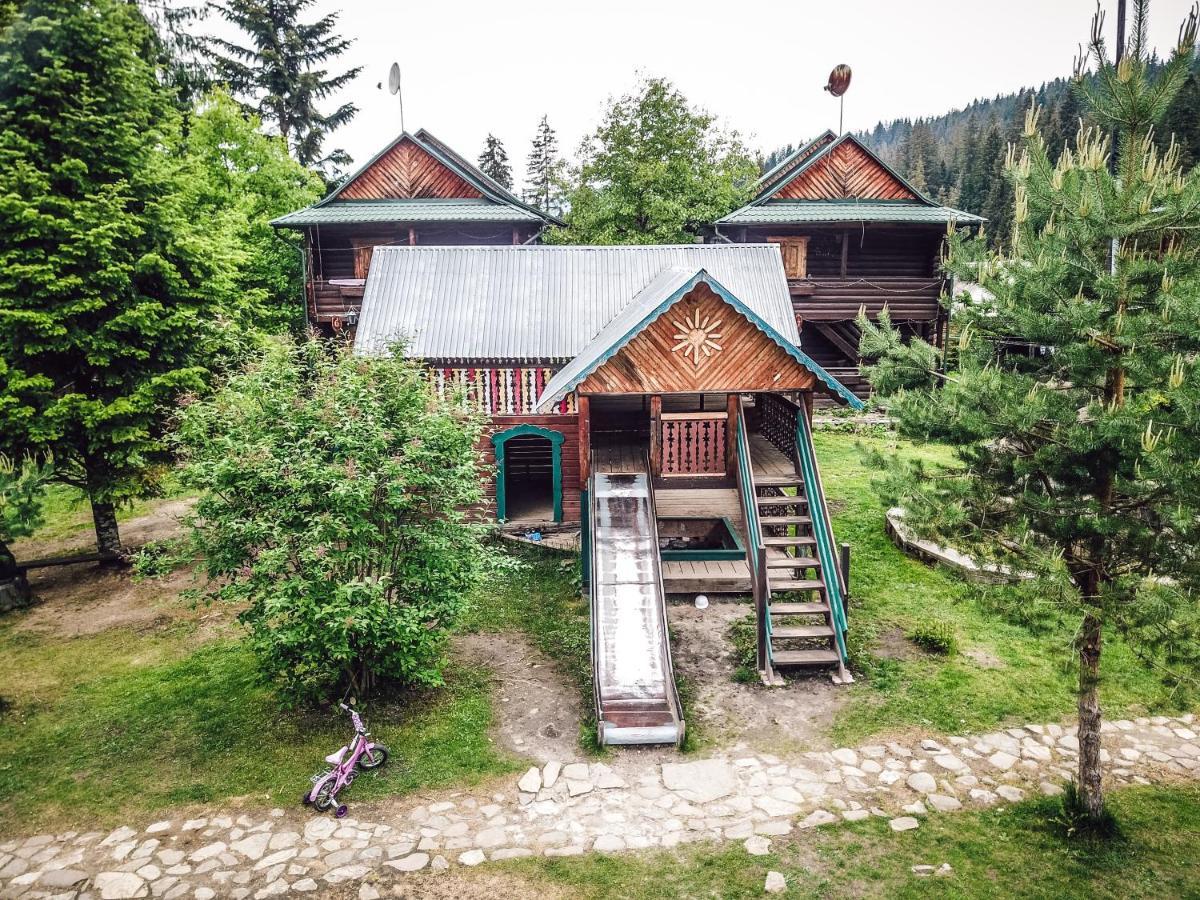 Kermanich Hotel Ворохта Екстериор снимка